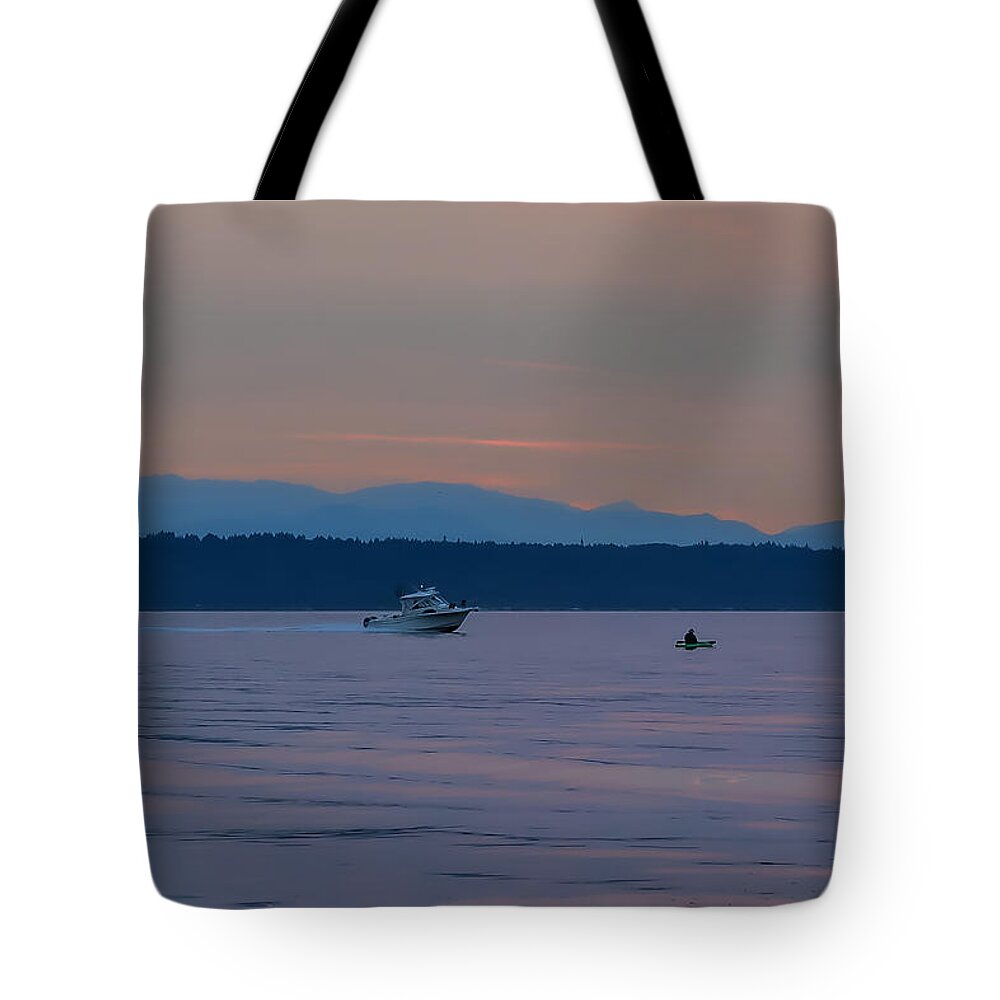 Boating at sunset - Tote Bag
