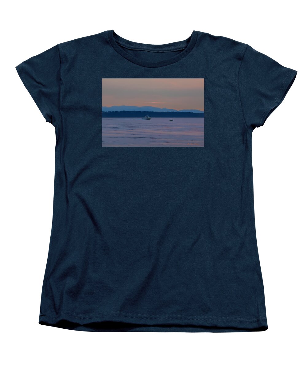 Boating at sunset - Women's T-Shirt (Standard Fit)