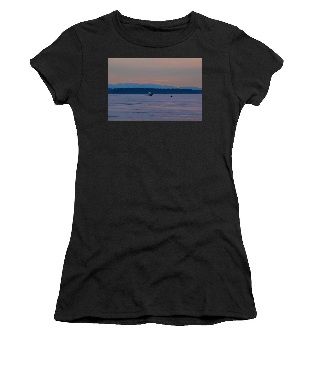 Boating at sunset - Women's T-Shirt