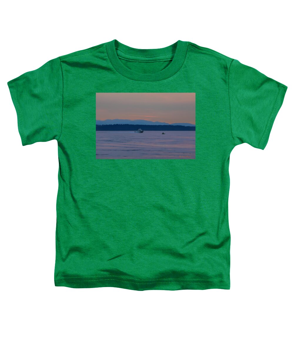 Boating at sunset - Toddler T-Shirt