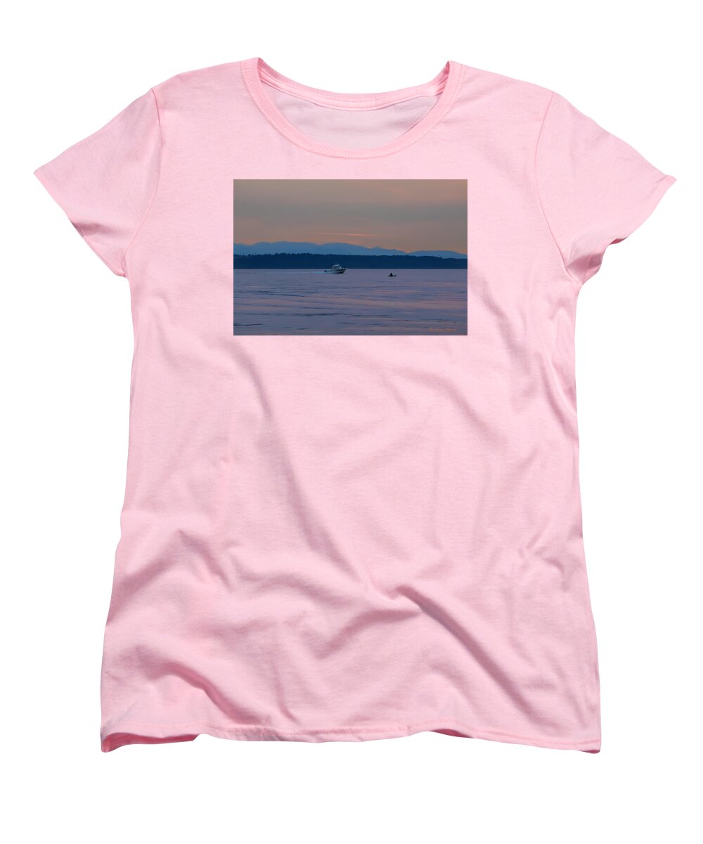 Boating at sunset - Women's T-Shirt (Standard Fit)