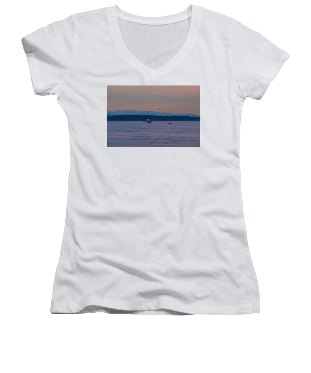 Boating at sunset - Women's V-Neck