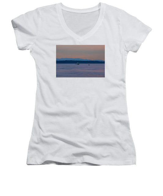 Boating at sunset - Women's V-Neck