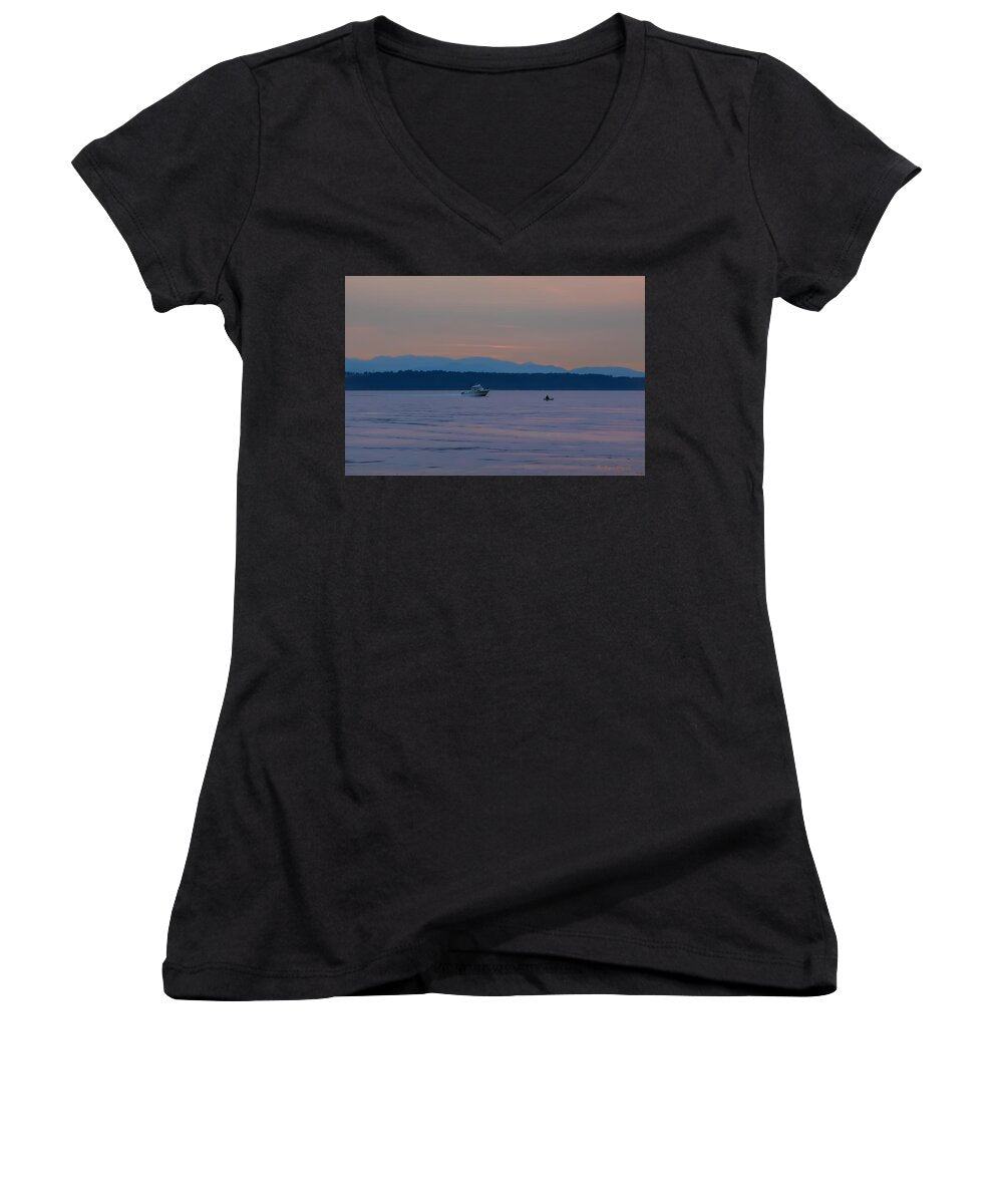 Boating at sunset - Women's V-Neck