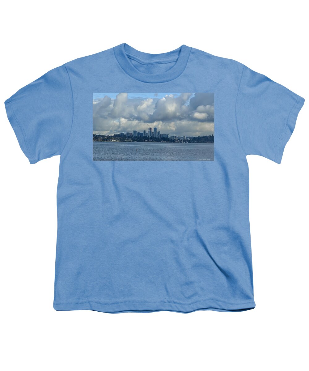 Clouds above the city  - Youth T-Shirt