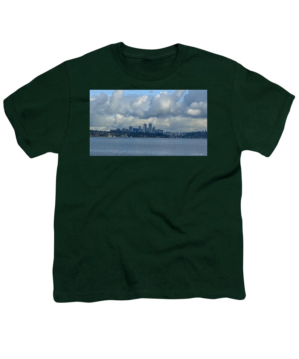 Clouds above the city  - Youth T-Shirt