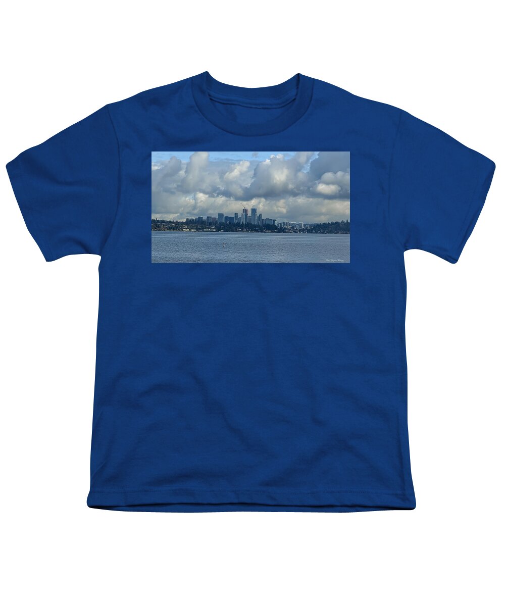 Clouds above the city  - Youth T-Shirt