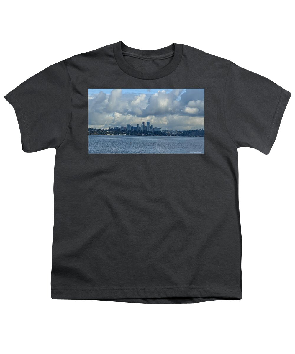 Clouds above the city  - Youth T-Shirt
