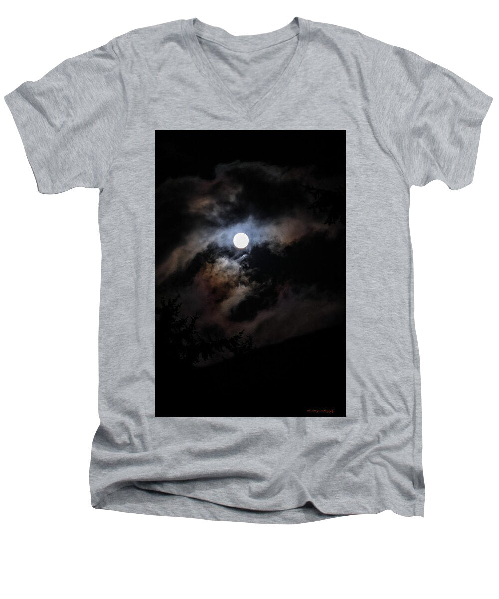 Clouds around the moon  - Men's V-Neck T-Shirt