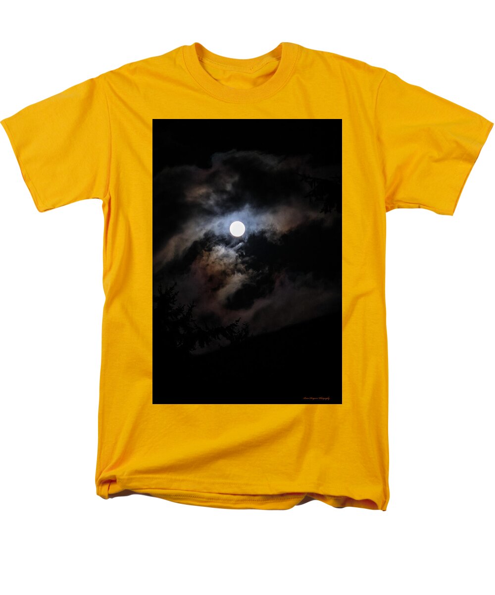 Clouds around the moon  - Men's T-Shirt  (Regular Fit)