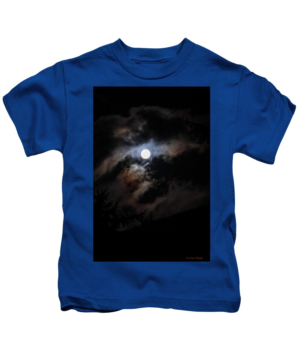 Clouds around the moon  - Kids T-Shirt