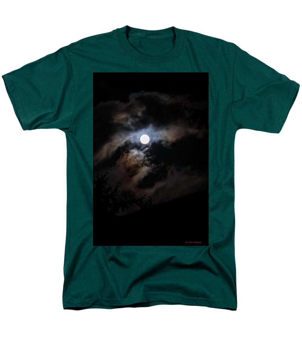 Clouds around the moon  - Men's T-Shirt  (Regular Fit)
