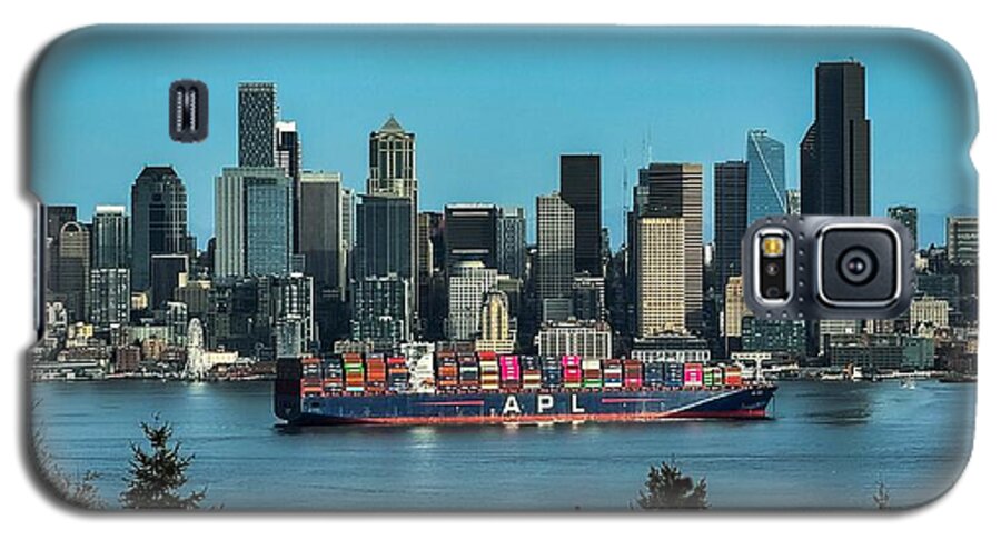 Container ship going into port  - Phone Case