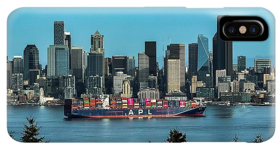 Container ship going into port  - Phone Case