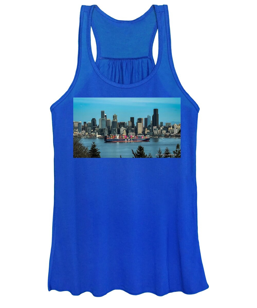 Container ship going into port  - Women's Tank Top