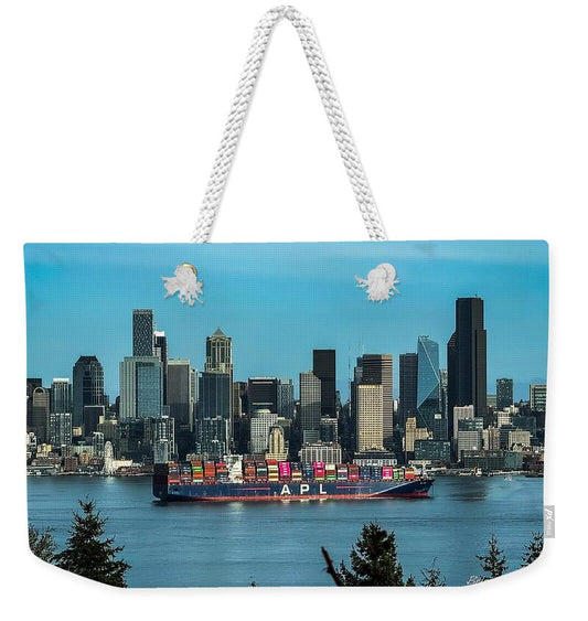 Container ship going into port  - Weekender Tote Bag
