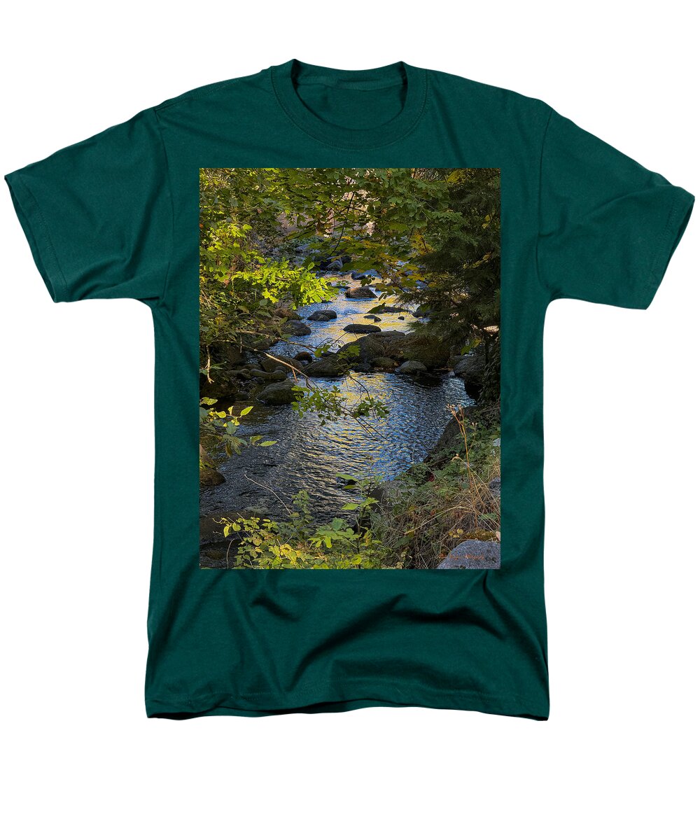 Creek  - Men's T-Shirt  (Regular Fit)