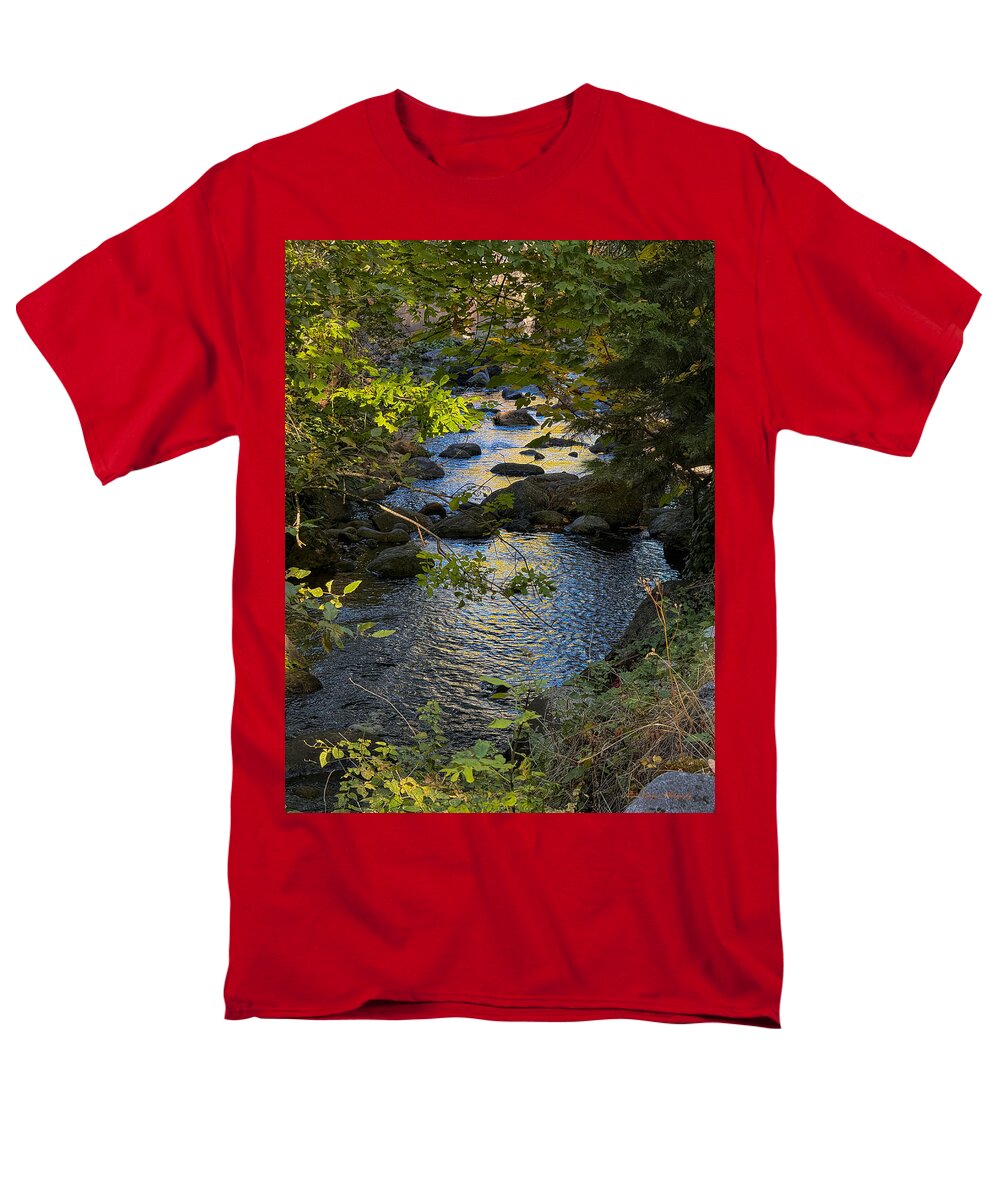 Creek  - Men's T-Shirt  (Regular Fit)