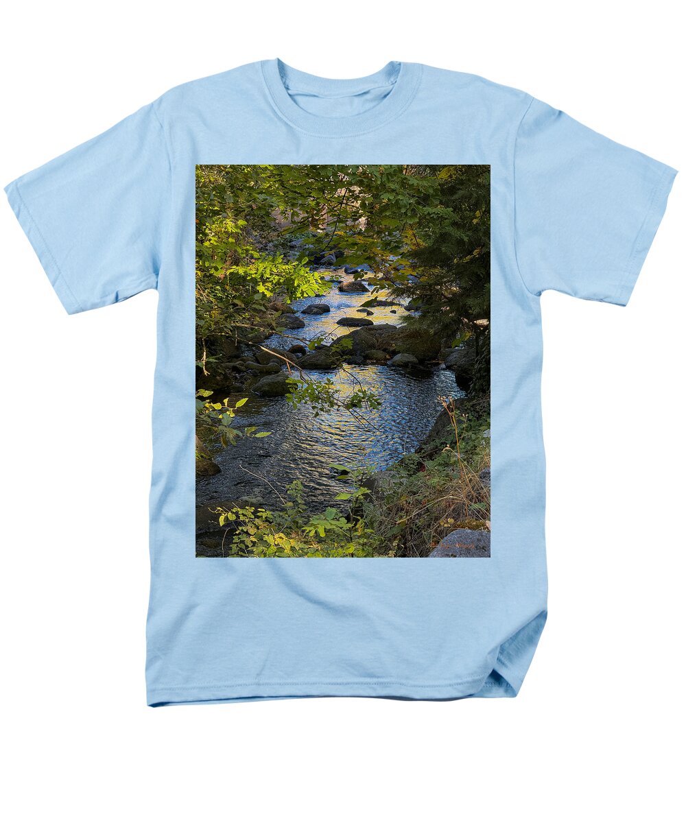 Creek  - Men's T-Shirt  (Regular Fit)