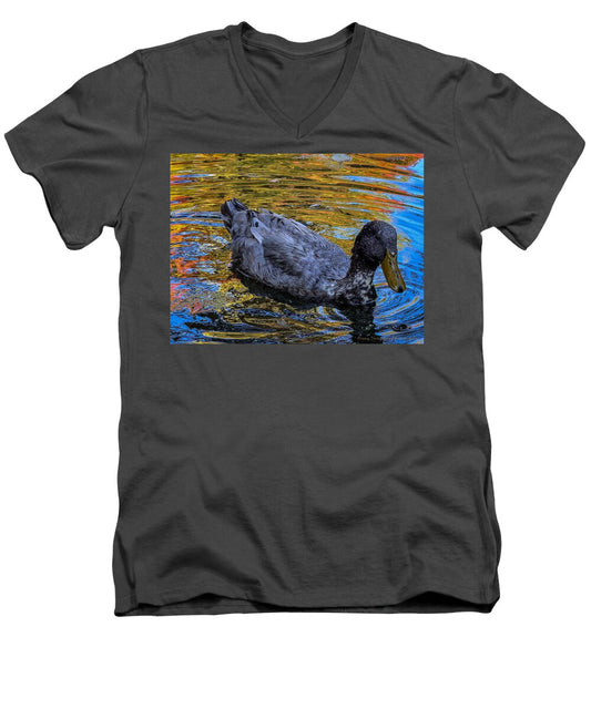 Duck in the pond  - Men's V-Neck T-Shirt
