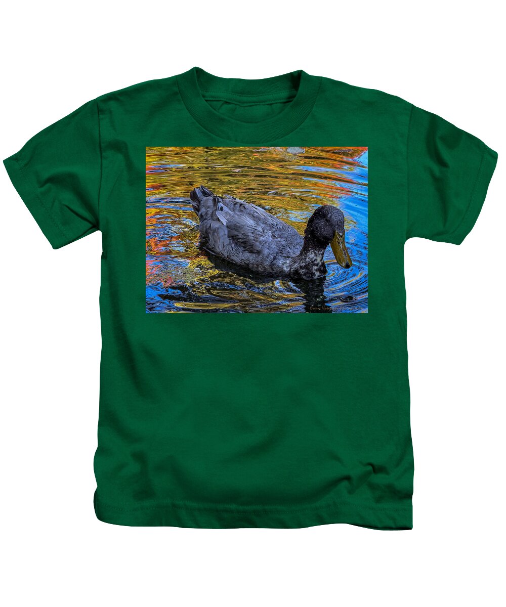 Duck in the pond  - Kids T-Shirt