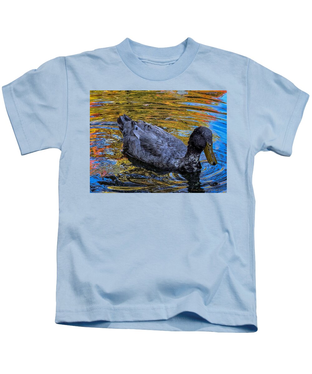 Duck in the pond  - Kids T-Shirt