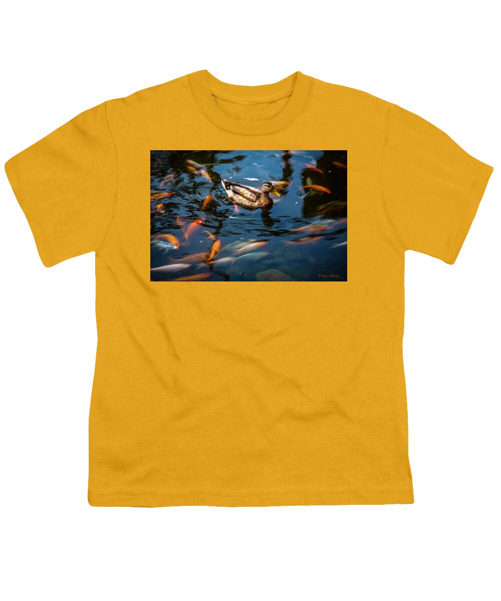 Duck with the koi - Youth T-Shirt