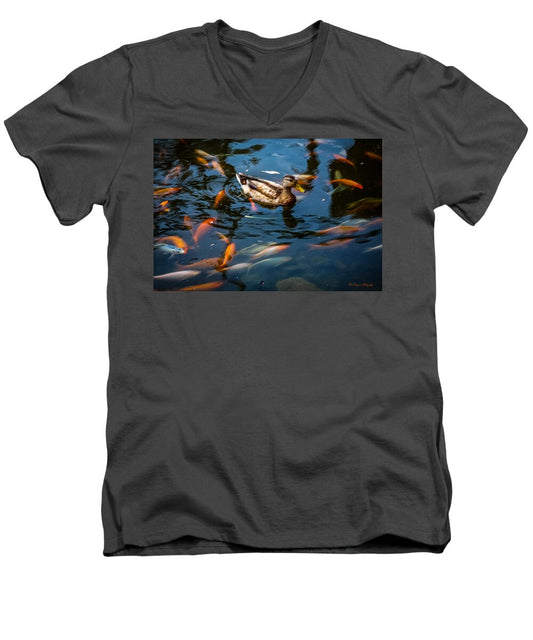 Duck with the koi - Men's V-Neck T-Shirt
