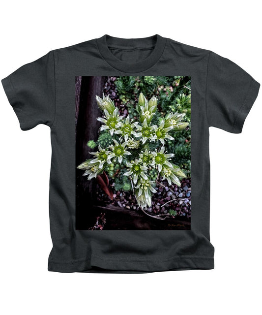 Green and white  - Kids T-Shirt