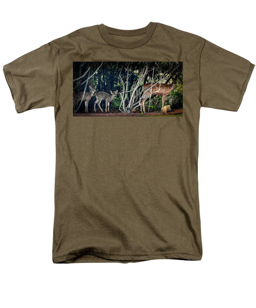 Mom and family  - Men's T-Shirt  (Regular Fit)