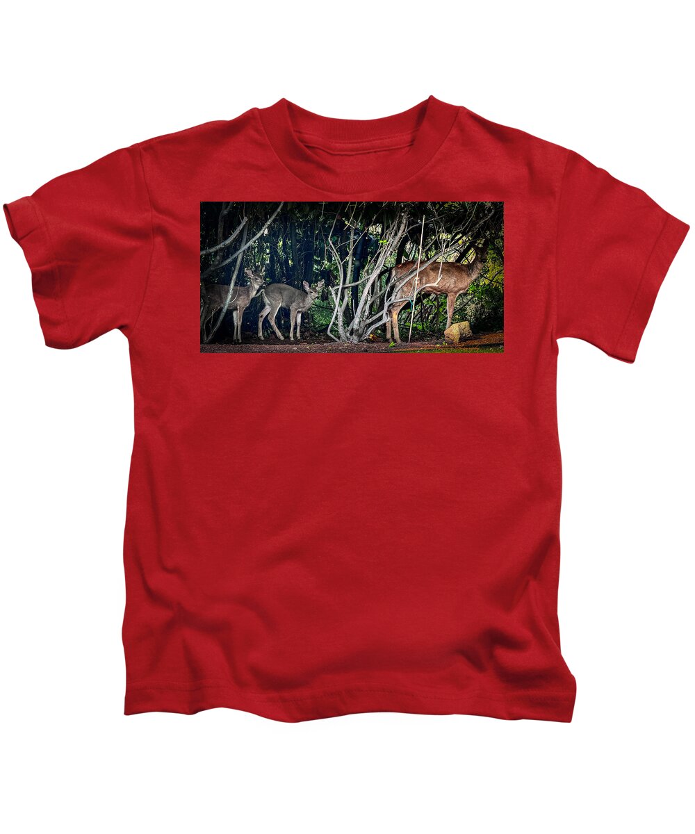 Mom and family  - Kids T-Shirt