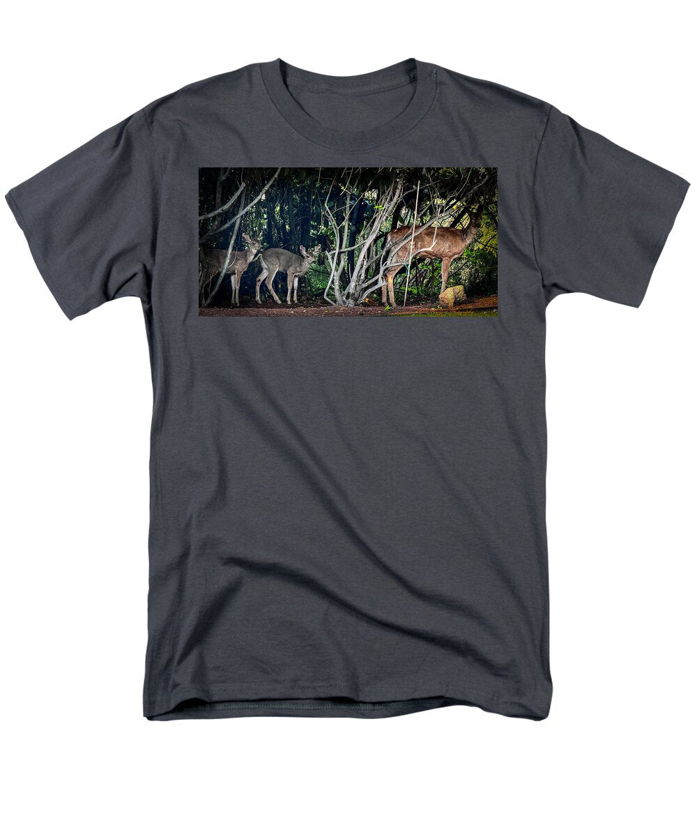 Mom and family  - Men's T-Shirt  (Regular Fit)