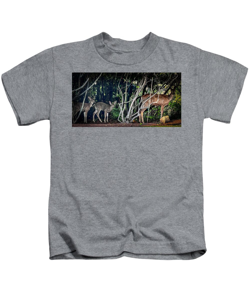 Mom and family  - Kids T-Shirt