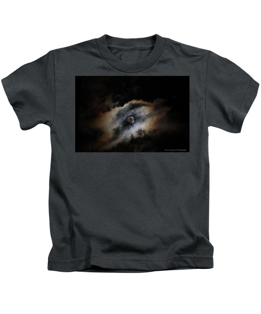 Moon in the clouds  - Kids T-Shirt