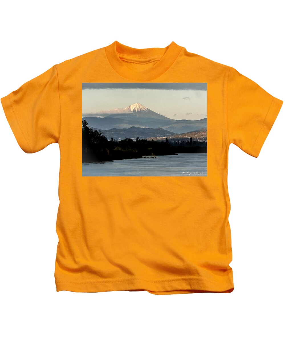 Mt Shasta  - Kids T-Shirt