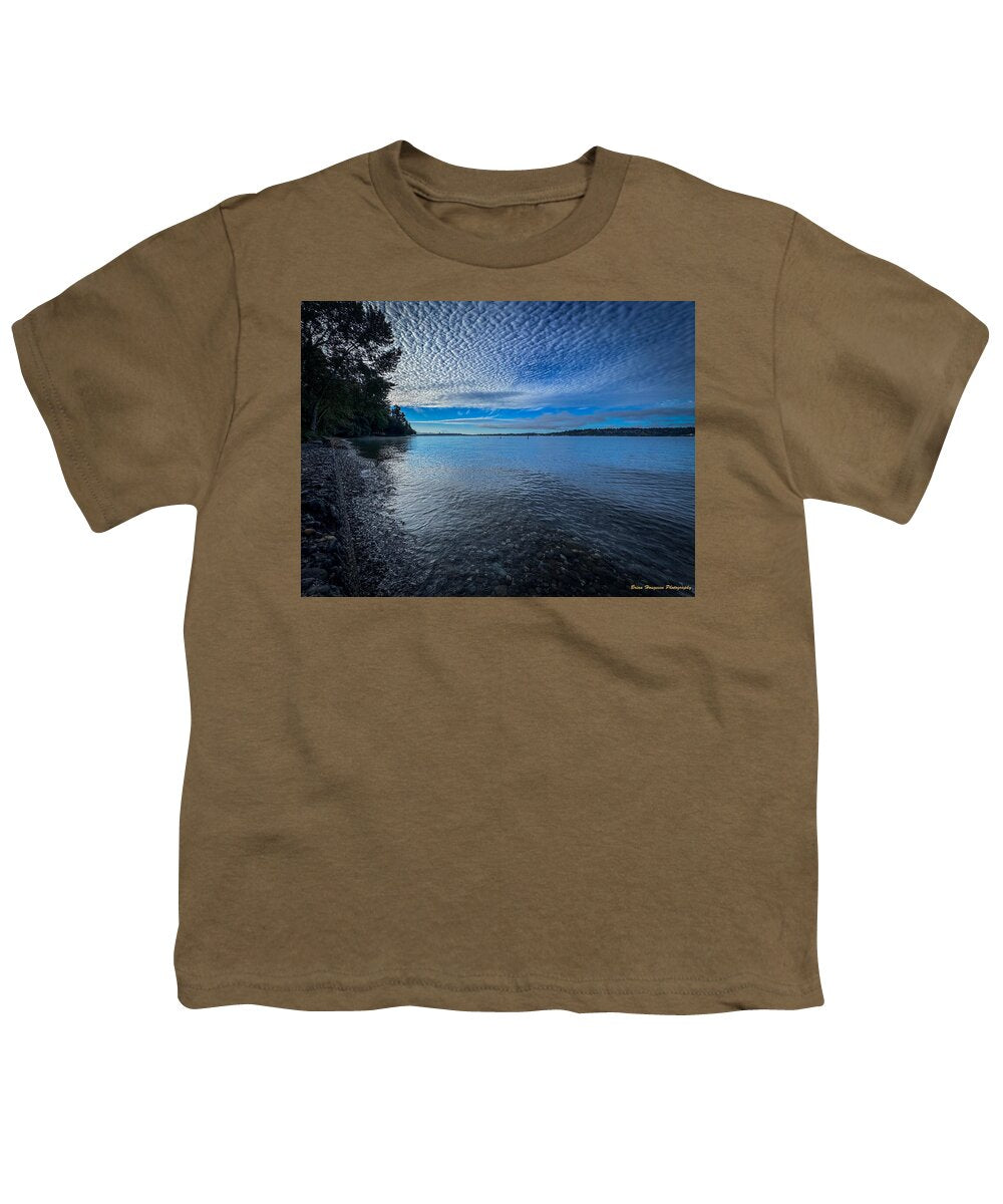 Reflection of the clouds  - Youth T-Shirt