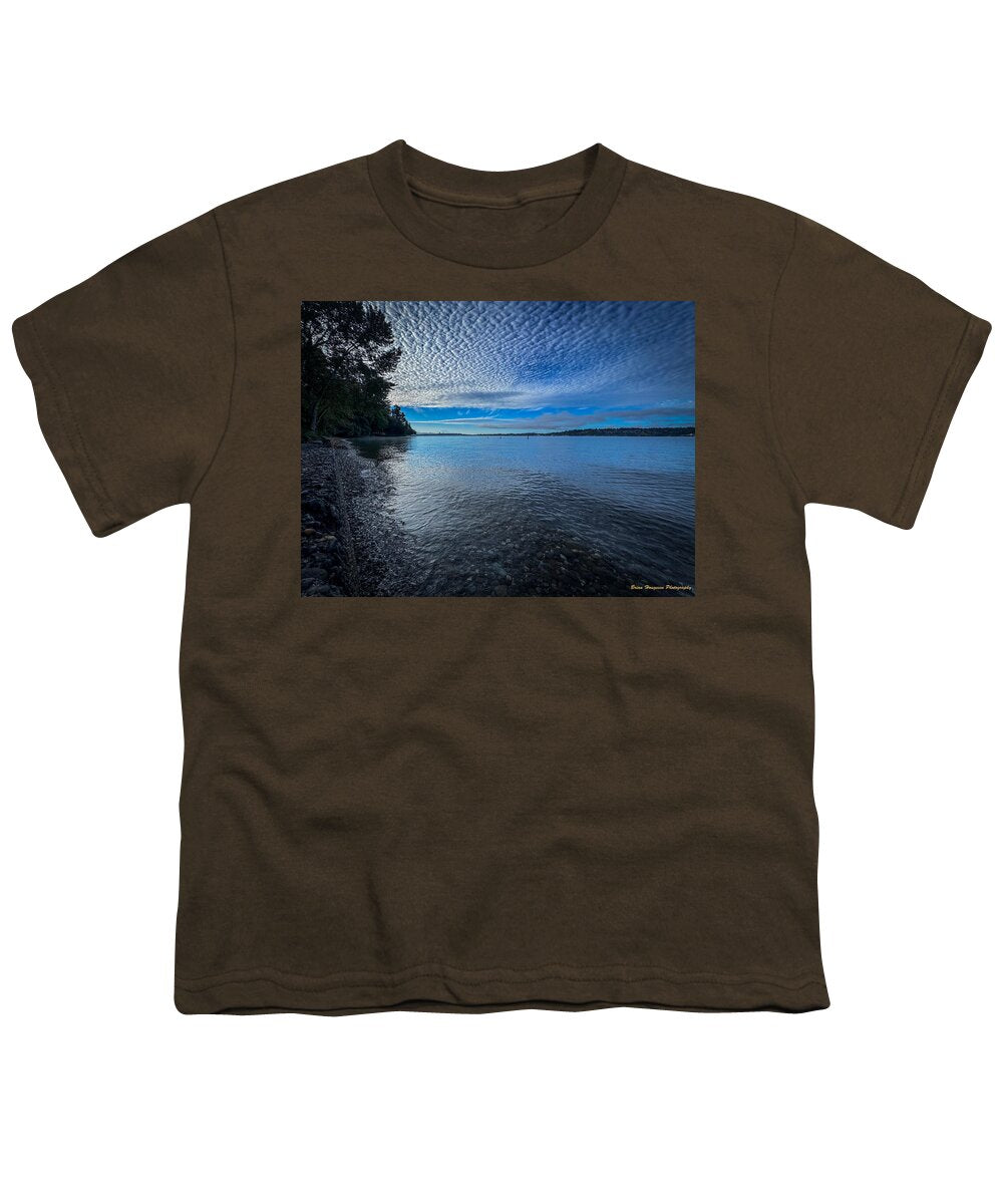 Reflection of the clouds  - Youth T-Shirt
