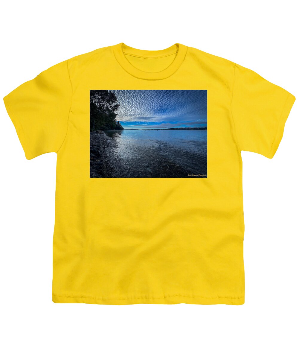 Reflection of the clouds  - Youth T-Shirt