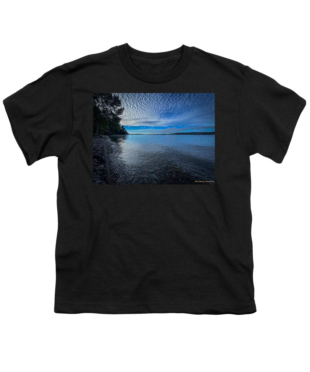 Reflection of the clouds  - Youth T-Shirt