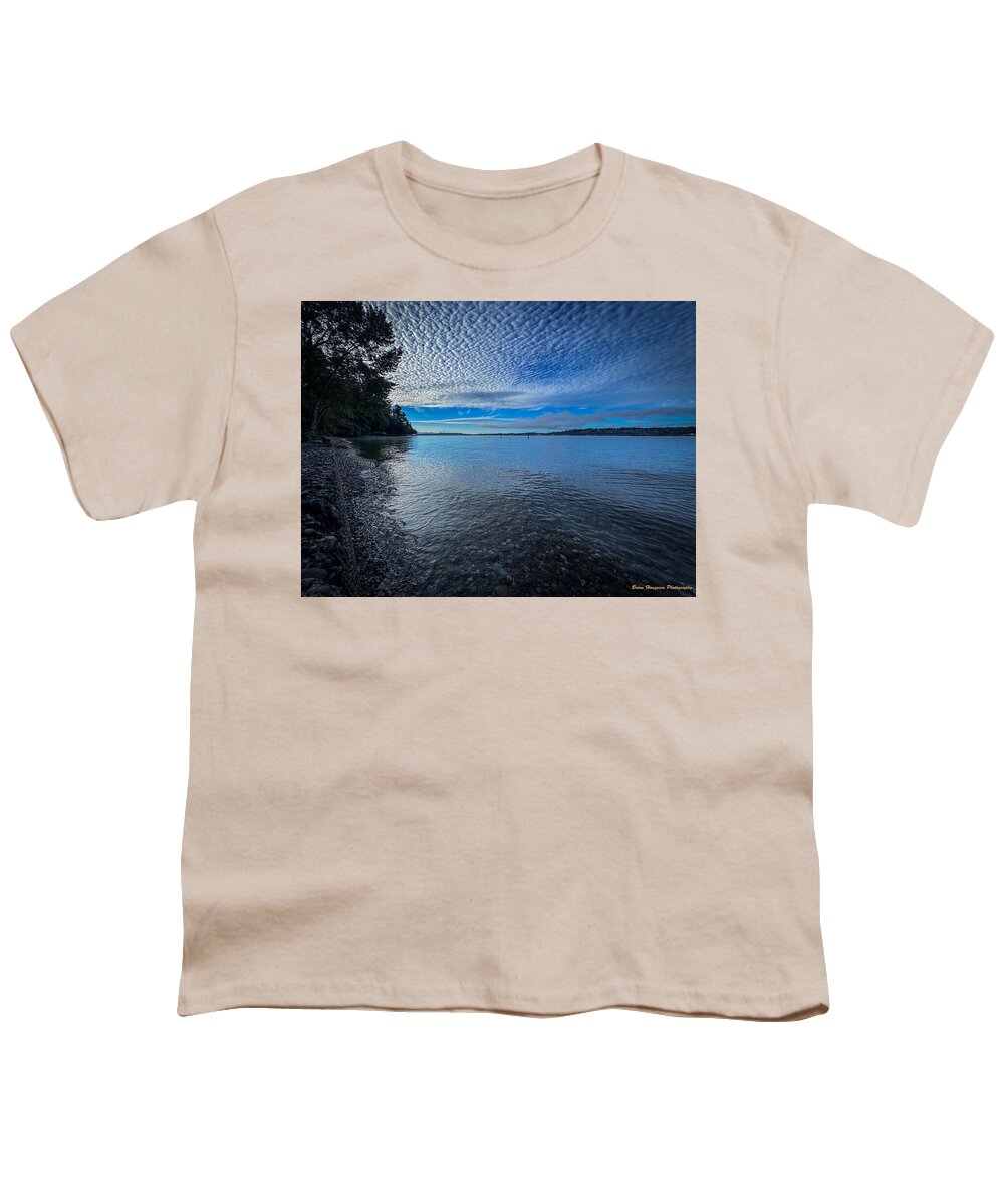 Reflection of the clouds  - Youth T-Shirt