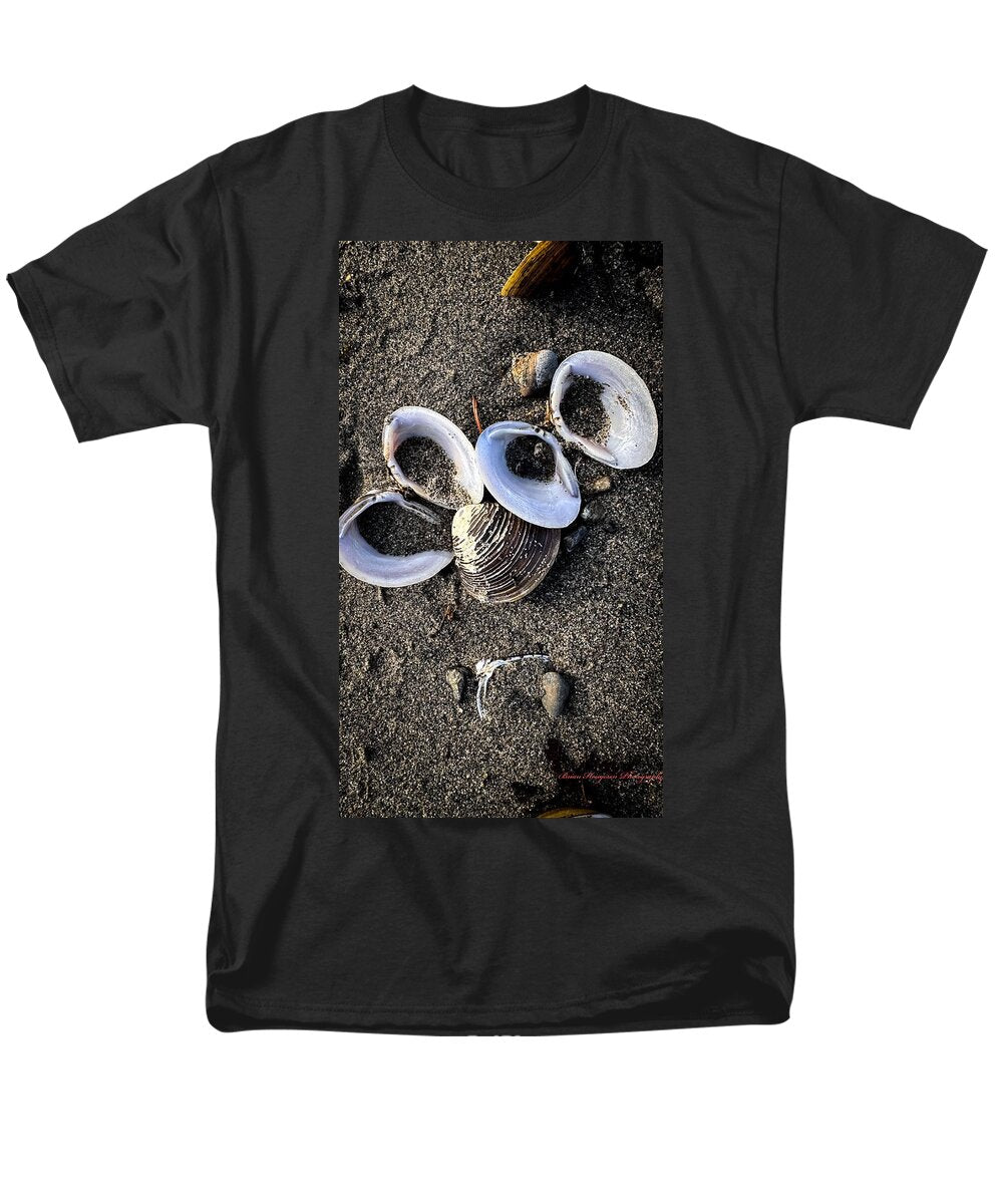 Seashells 6 - Men's T-Shirt  (Regular Fit)