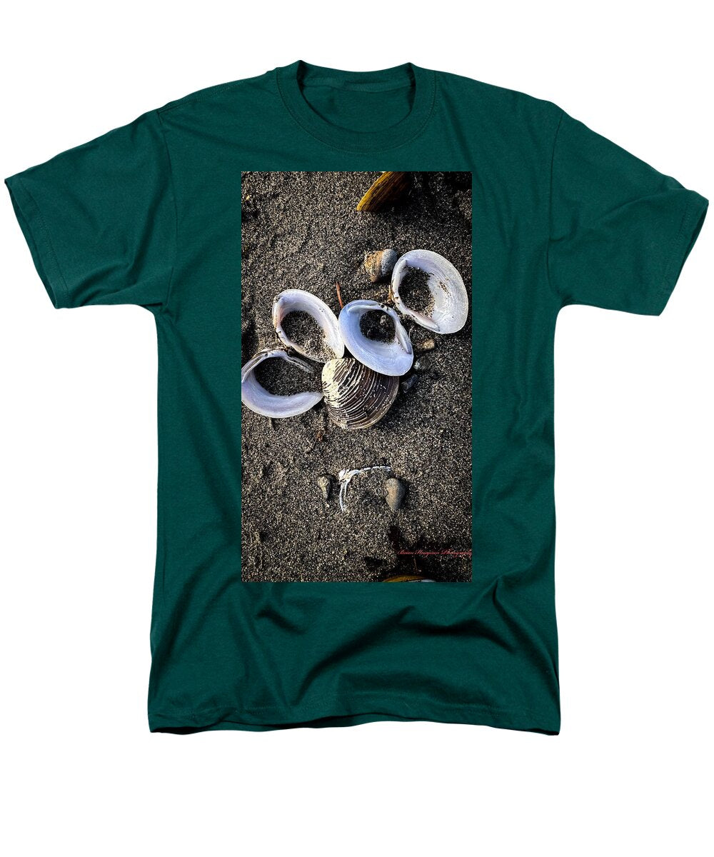 Seashells 6 - Men's T-Shirt  (Regular Fit)