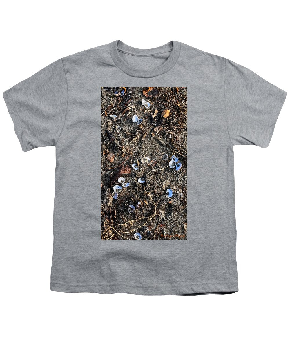 Seashells on the beach - Youth T-Shirt