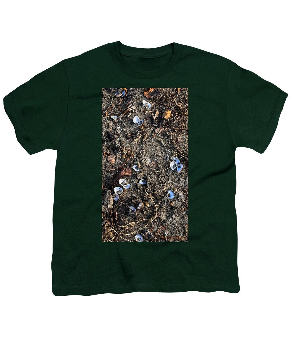 Seashells on the beach - Youth T-Shirt