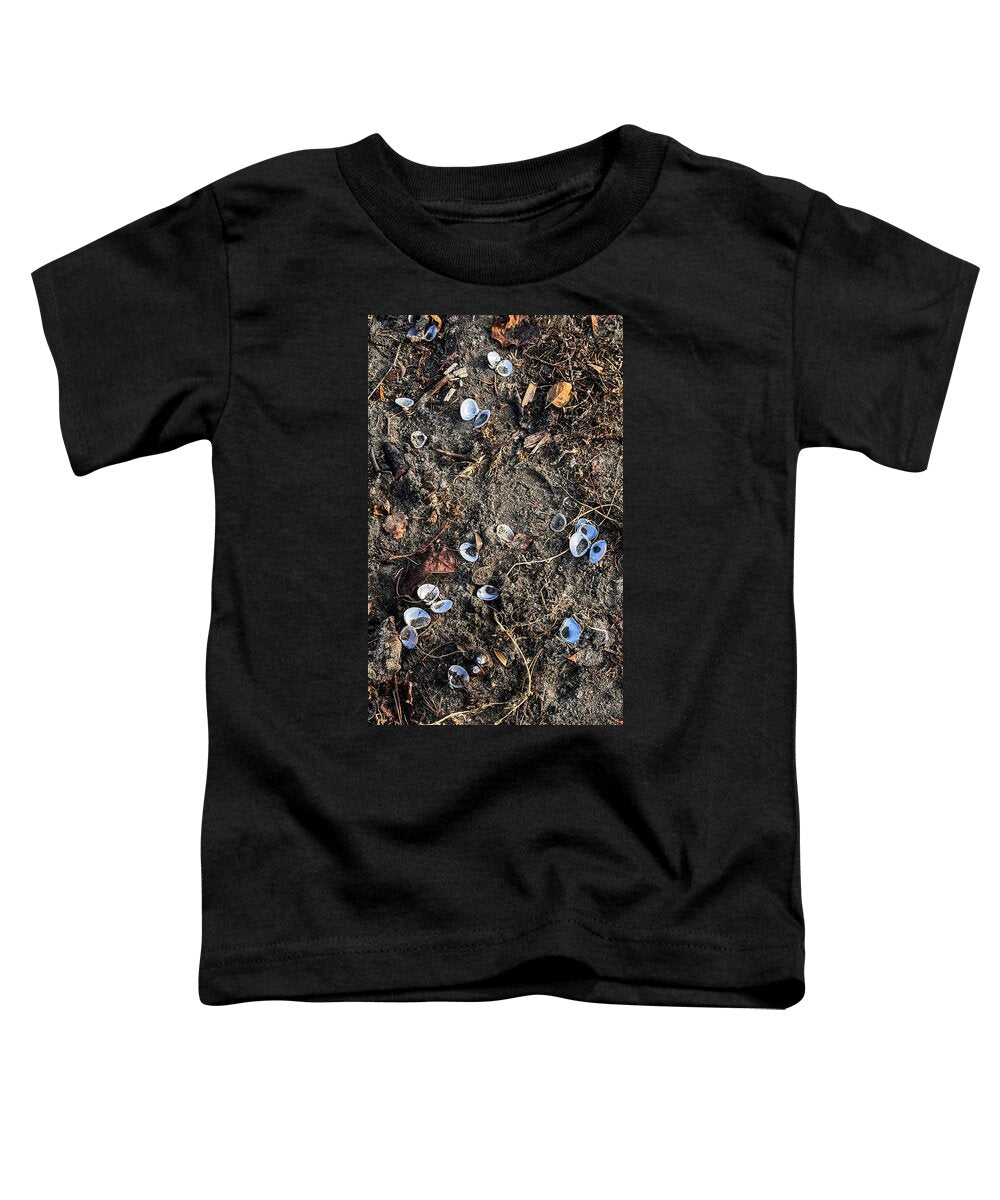 Seashells on the beach - Toddler T-Shirt