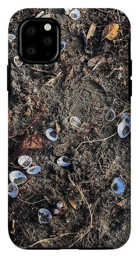Seashells on the beach - Phone Case