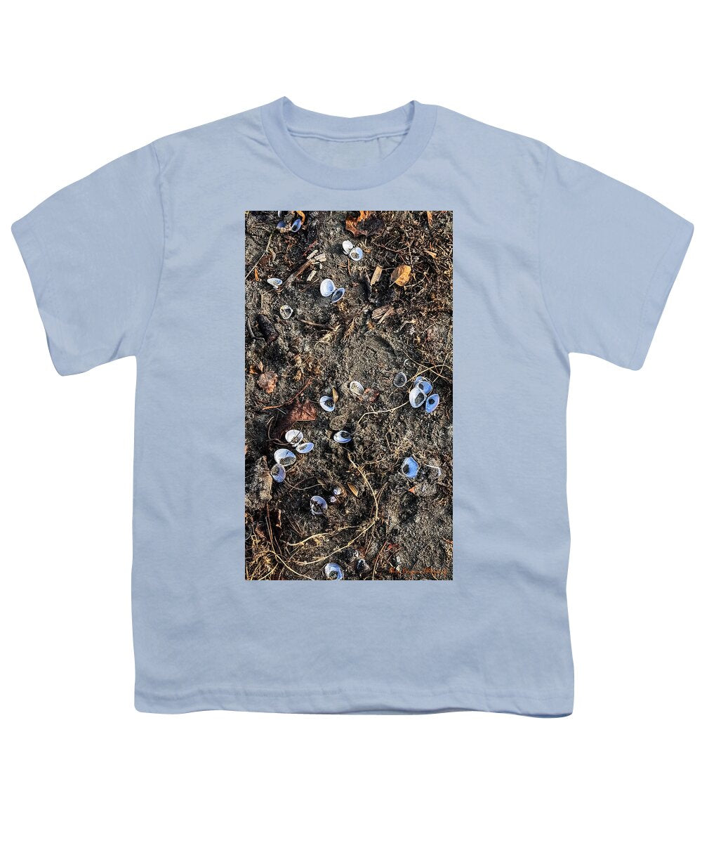 Seashells on the beach - Youth T-Shirt