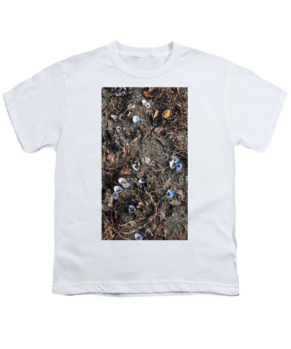 Seashells on the beach - Youth T-Shirt