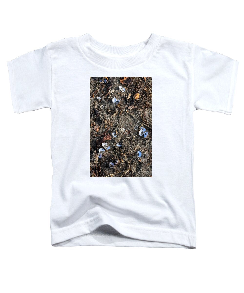 Seashells on the beach - Toddler T-Shirt