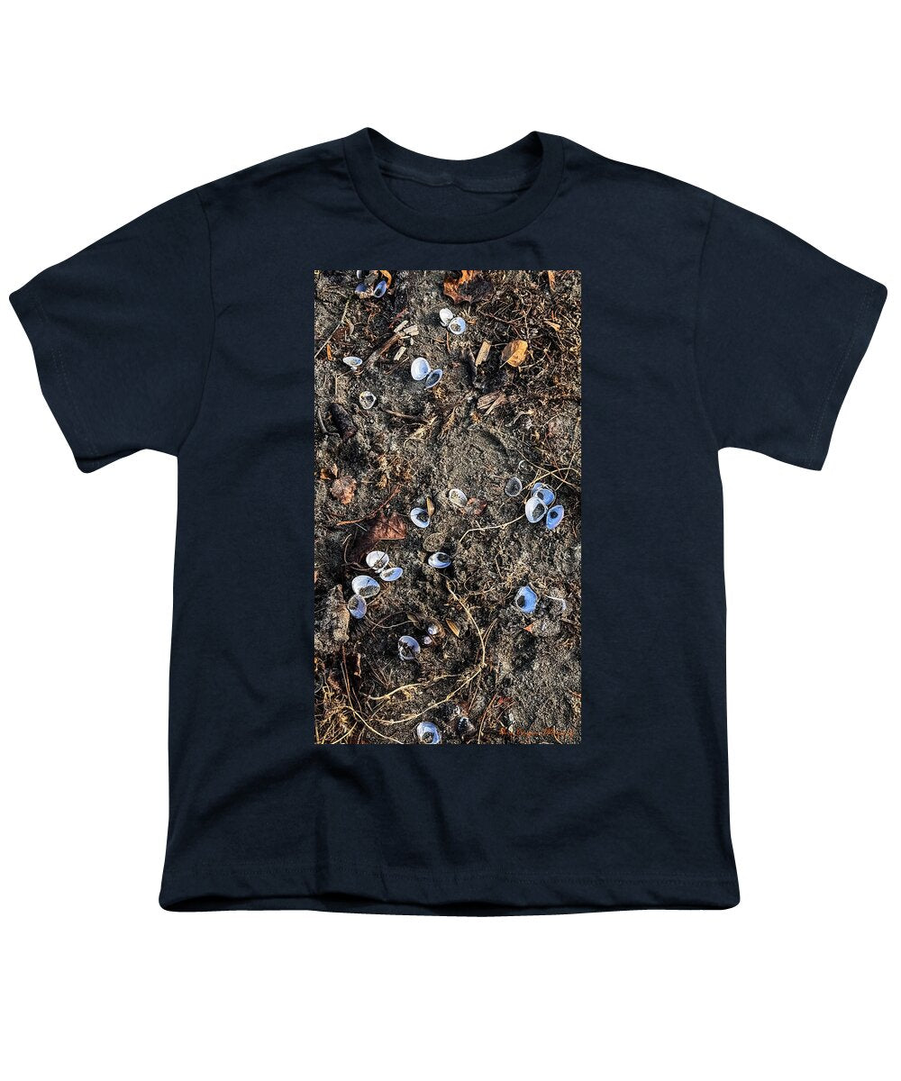 Seashells on the beach - Youth T-Shirt